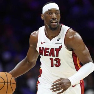 乐鱼app-阿德巴约83分超科比惹争议！NBA名记：他真该在81分时打卡下班